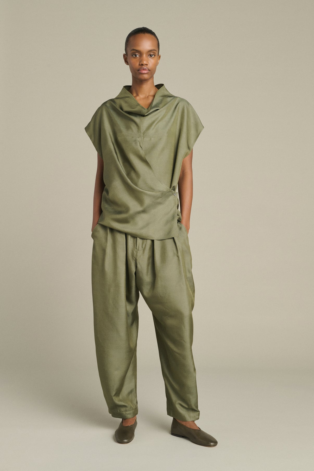 Vernon trousers - Sage Green - Silk - Women vue 1